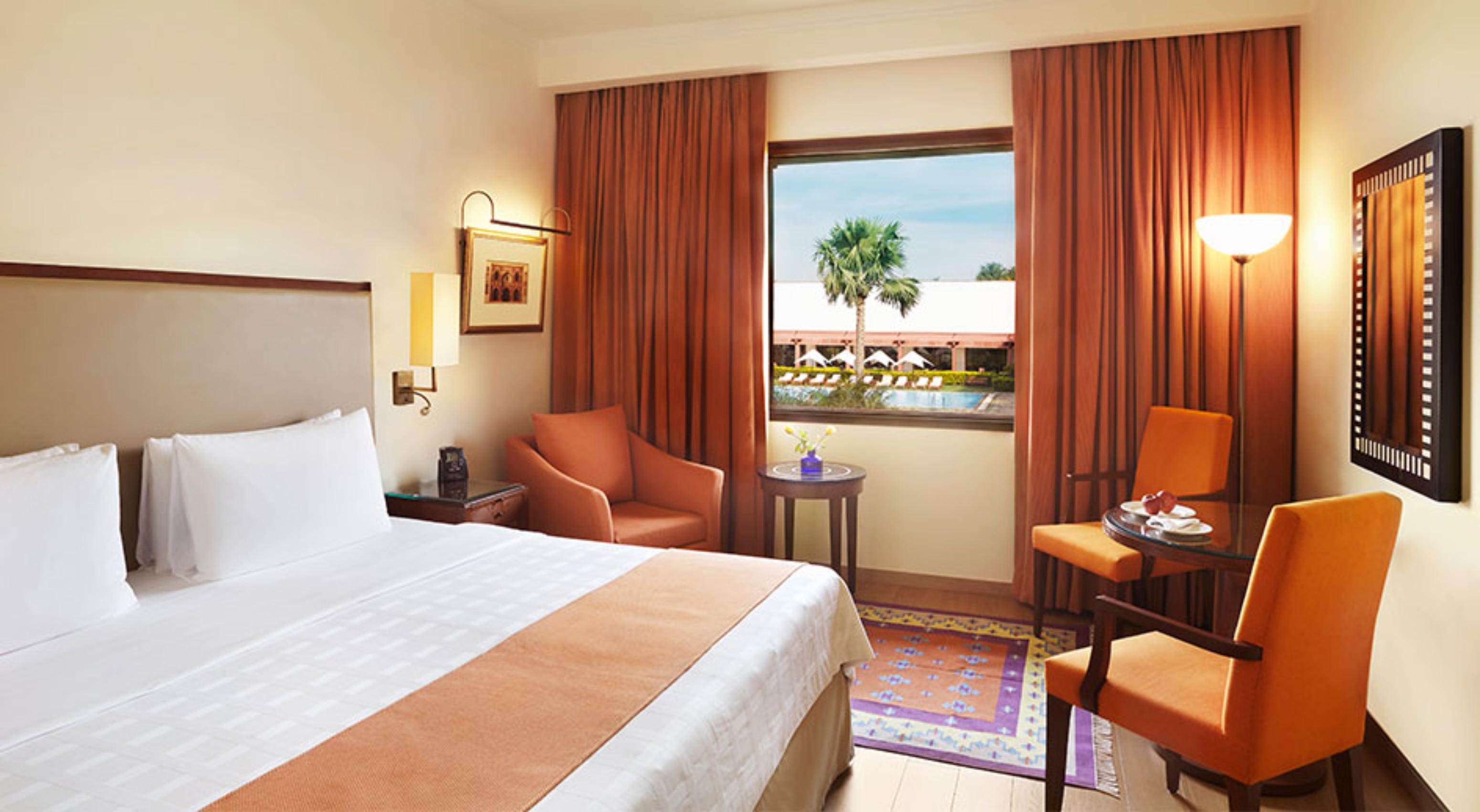 트리덴트 아그라 호텔 외부 사진 A room at the Taj Bengal