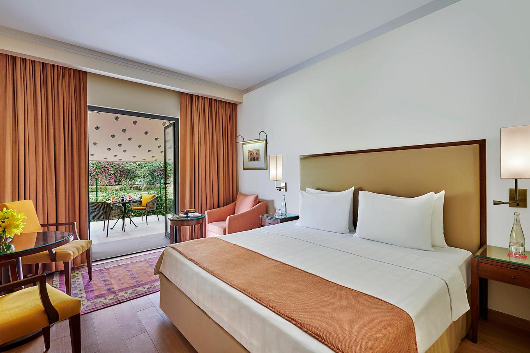 트리덴트 아그라 호텔 외부 사진 A room at the Taj Bengal